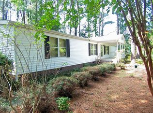 607 Howell Rd, New Bern, NC 28562