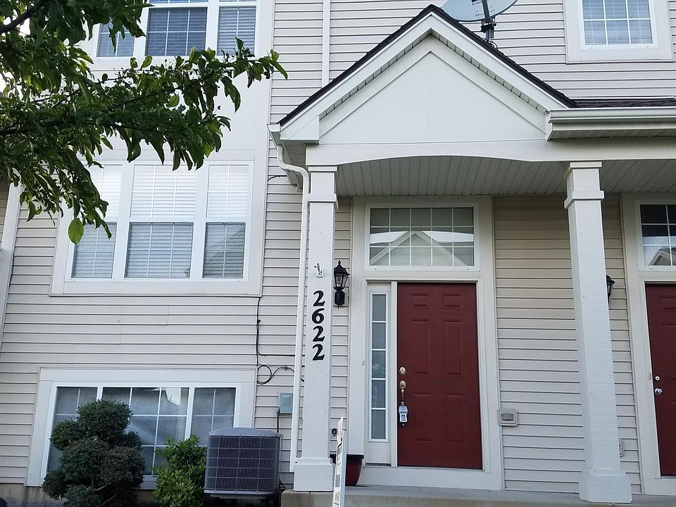 1st image of 2622 Canyon Dr