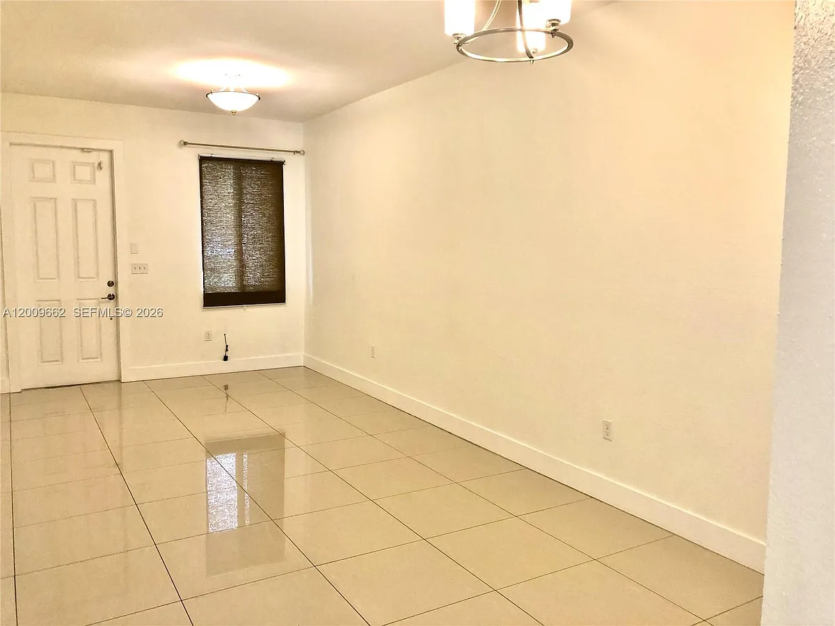Building Photo - 12740 SW 131st Ter #12740