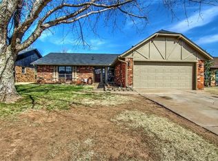 216 Conestoga Dr, Yukon, OK 73099