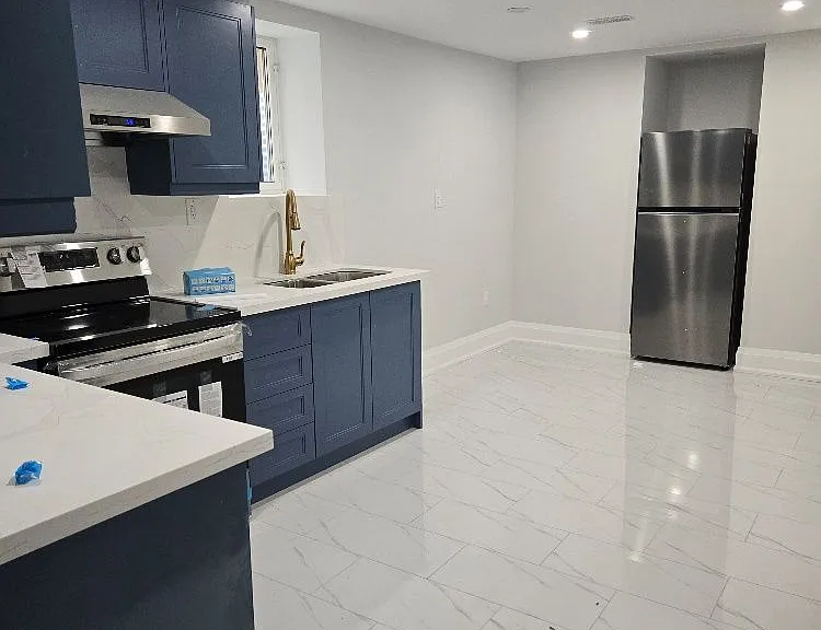 1136 Enchanted Cres #BASEMENT — Photo 1