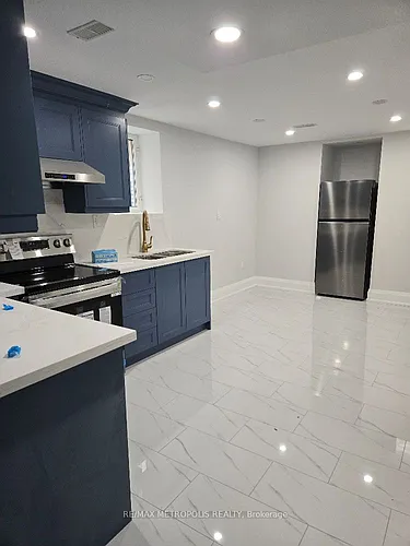 1136 Enchanted Cres #BASEMENT Photo 1