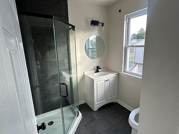 4th image of 3888 Dennison Ave #B