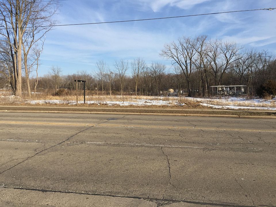 1st image of 210 N Lake Ave