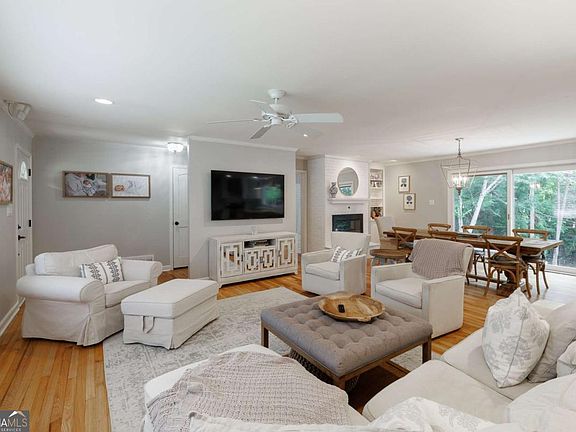 5th image of 115 Riverhill Ct