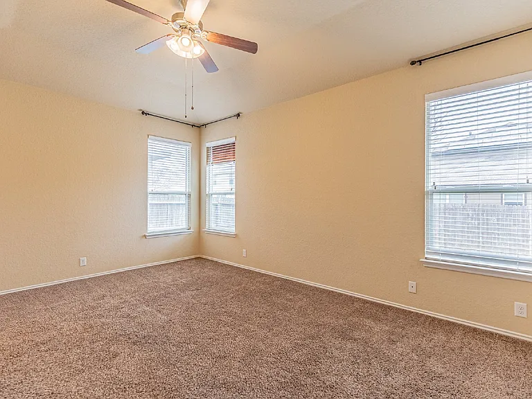 9023 Hubbard Hl — Photo 22