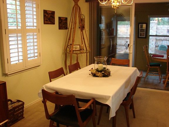 4th image of 156 Willow Cir