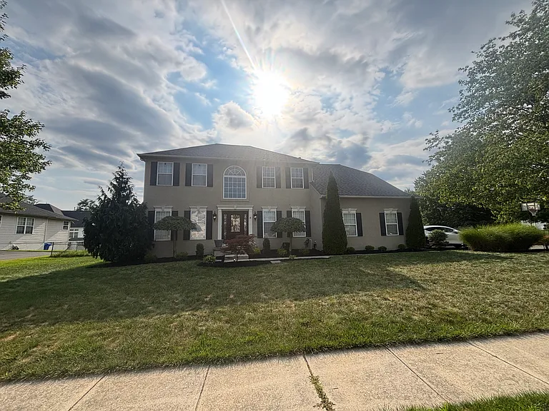 4 Primrose Dr — Photo 2