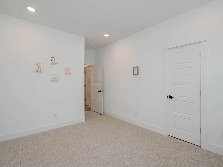 970 Highland Sound Ln — Photo 22