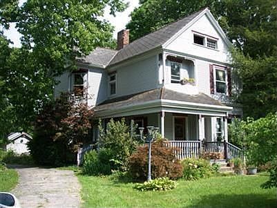 1st image of 114 S Broadway St