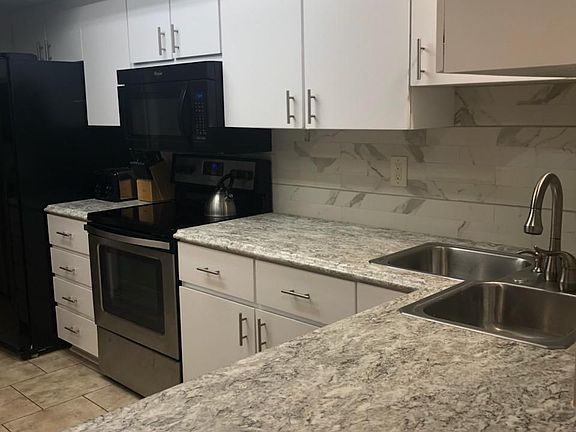 4th image of 400 E Glassboro Ct APT 3B