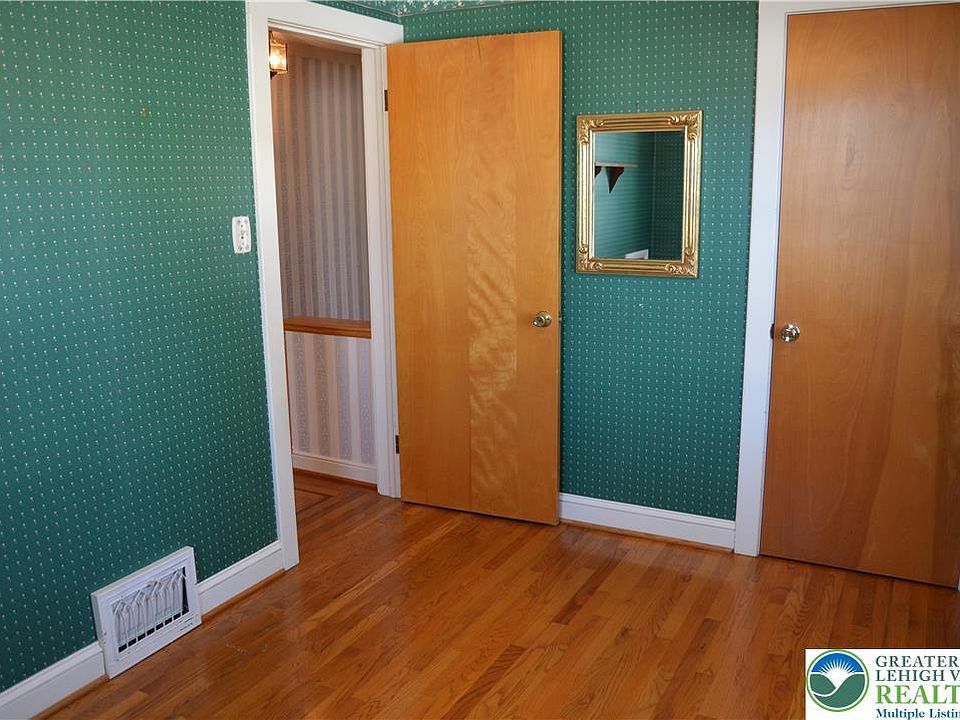 2nd image of 808 Miller St