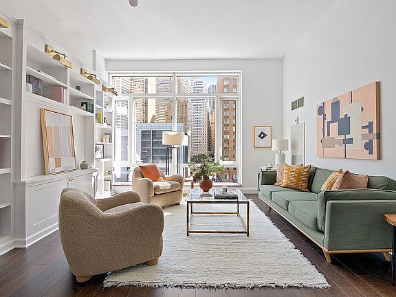 2nd image of 70 Little St W Unit 6K