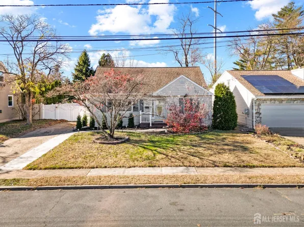 23 Alton Rd, Hamilton, NJ 08619