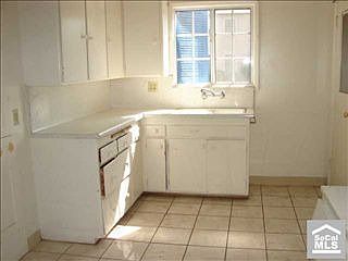 5th image of 740 E San Antonio Dr