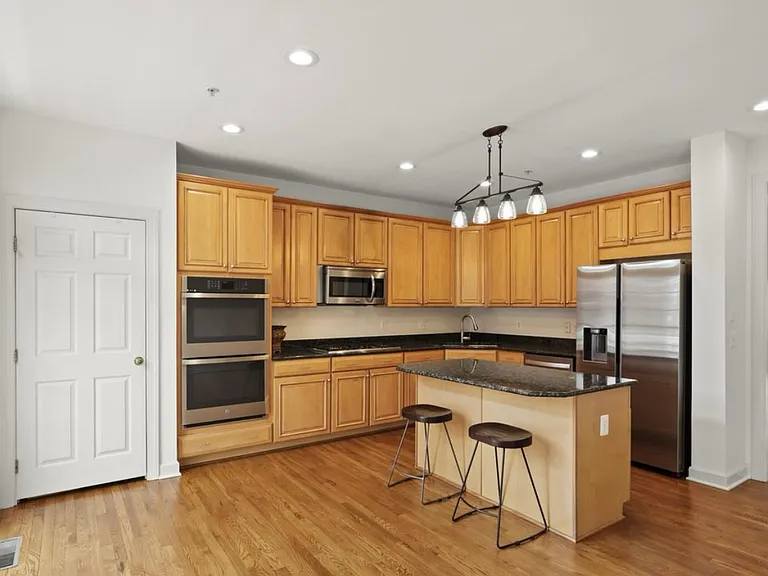 7980 Vigne Ct — Photo 6