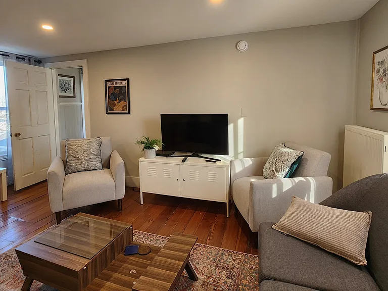 257 Vaughan St #2 — Photo 5