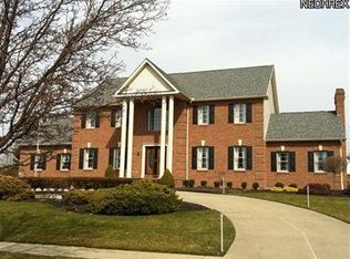 252 Topaz Cir, Canfield, OH 44406