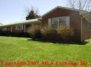 11956 Hart St NE, Greenville, MI 48838