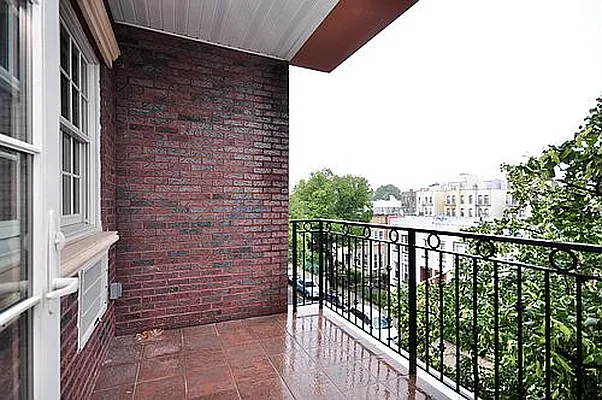 Rented by Astoria NY Condos | media 61