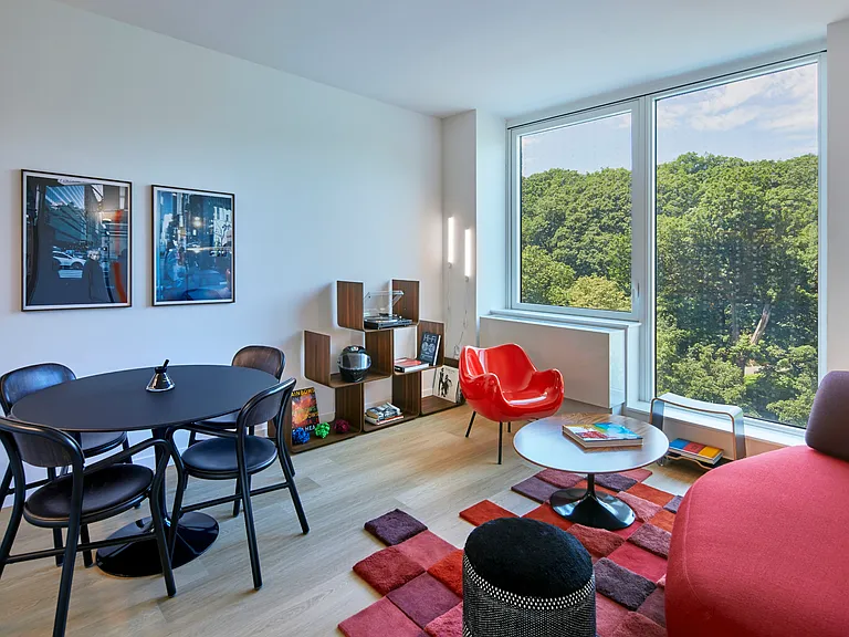 4650 Broadway #1707 — Photo 3