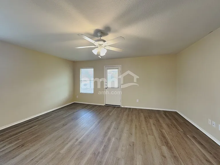 806 Silverado Way — Photo 6