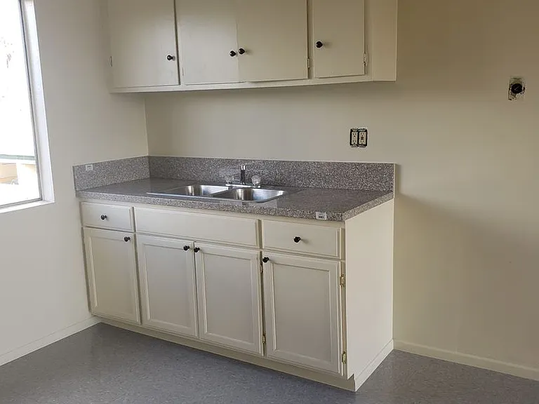 8202 Wilcox Ave — Photo 14