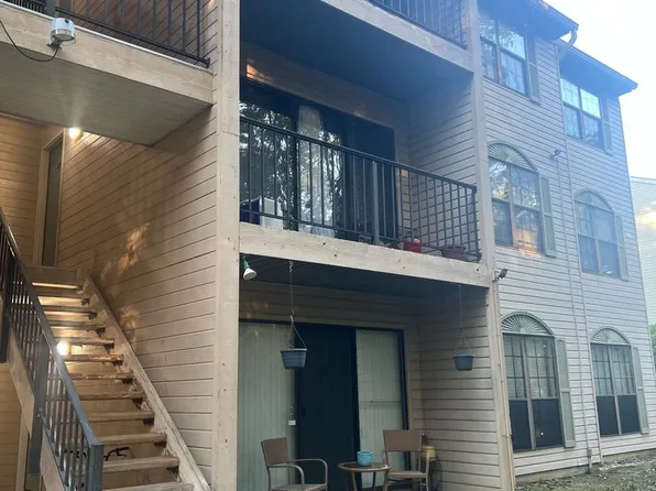 229 Colonial Ct, Galloway, NJ 08205