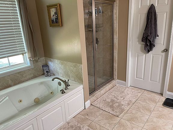 3rd image of 25 Northwood Creek Way