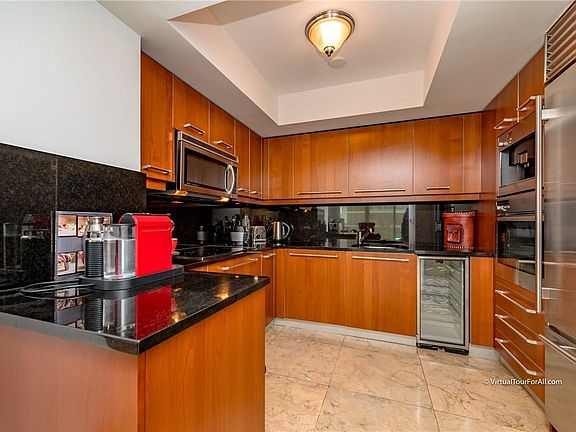 3rd image of 1331 Brickell Bay Dr #S2