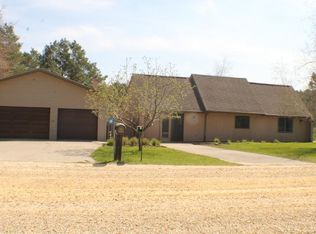 67561 151st Ave, Wabasha, MN 55981