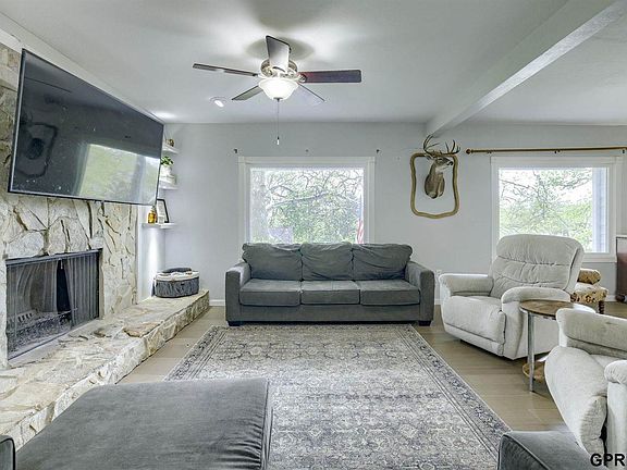2nd image of 714 Avenue D
