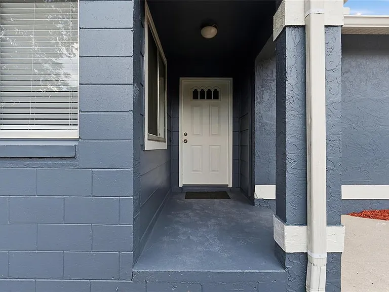 7102 Harbor Heights Cir — Photo 3