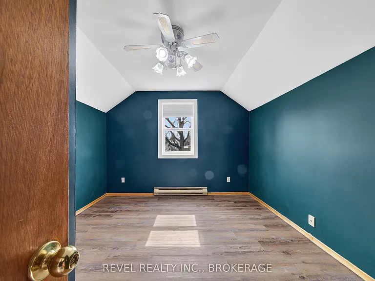 38 Bennett St — Photo 21