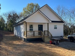 204 Cove St, Calhoun, GA 30701