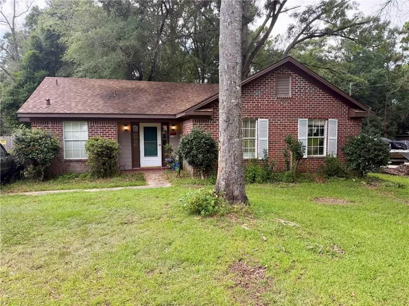1135 N Way Dr, Semmes, AL 36575
