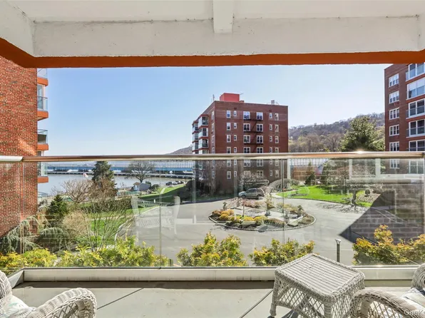 2 Salisbury Point #1E, Nyack, NY 10960