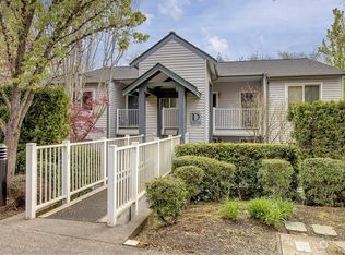 12720 NE 10th Pl APT D206, Bellevue, WA 98005