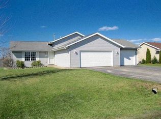 5709 Reidenbach Rd, South Beloit, IL 61080