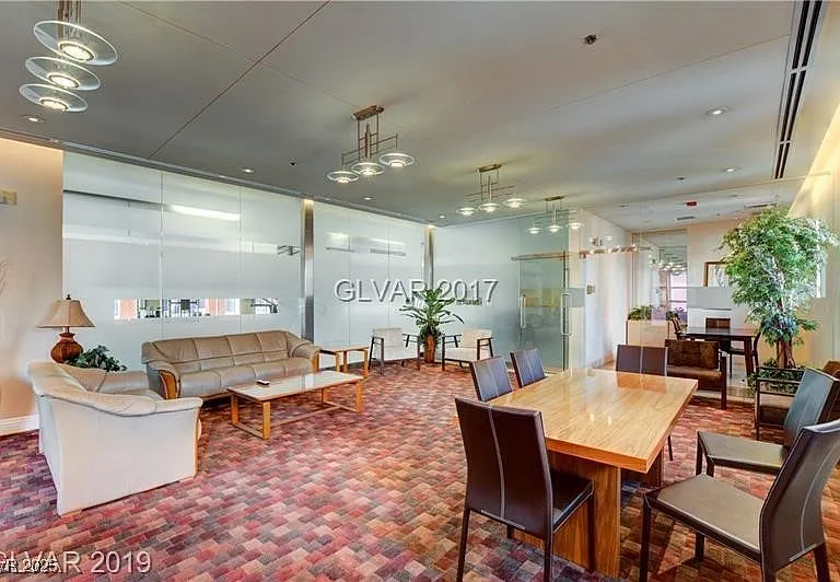 31 E Agate Ave #204 — Photo 6
