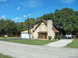 1154 Dawnridge Dr, Canyon Lake, TX 78133