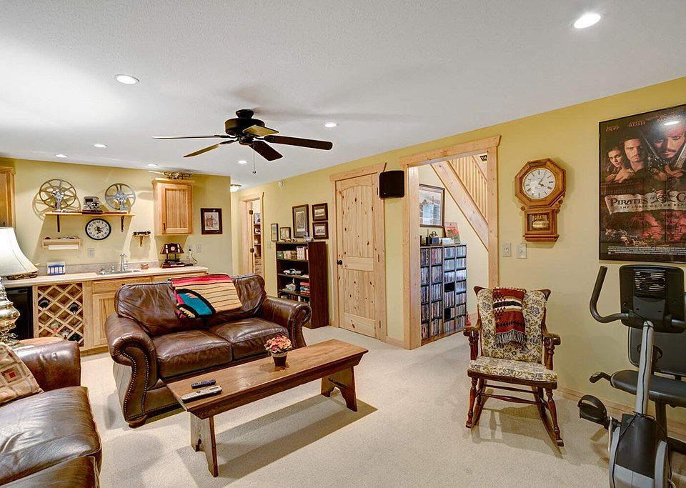 34th image of 58 Morley Dr