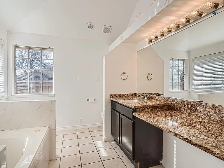 811 Canyon Bend Rd — Photo 6