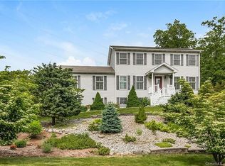 1 Eagle Ridge Dr, Essex, CT 06426