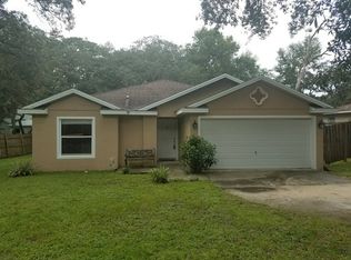 40127 Oakridge Dr, Lady Lake, FL 32159