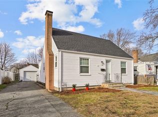 128 Daggett Ave, Pawtucket, RI 02861