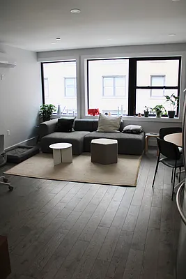 Rented by Owner | media 125