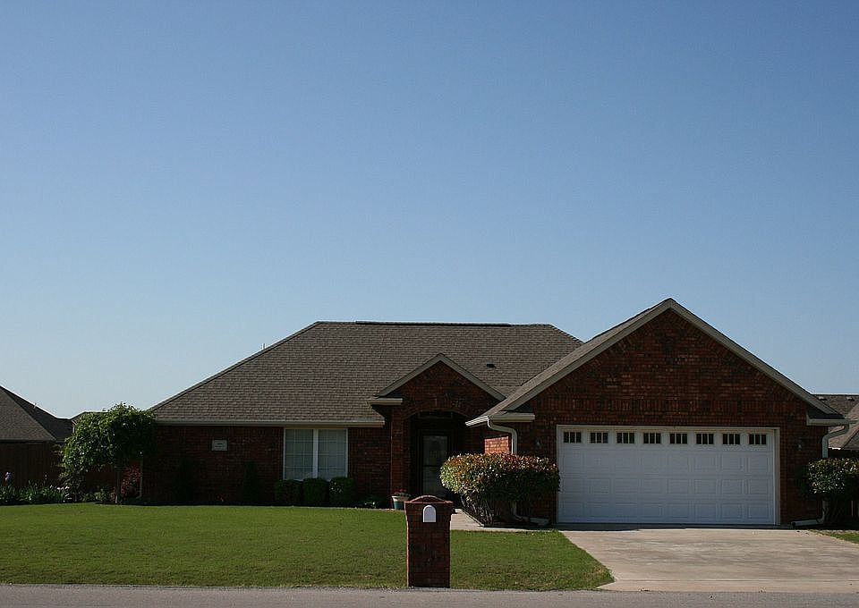 1st image of 1208 Hershel Dr