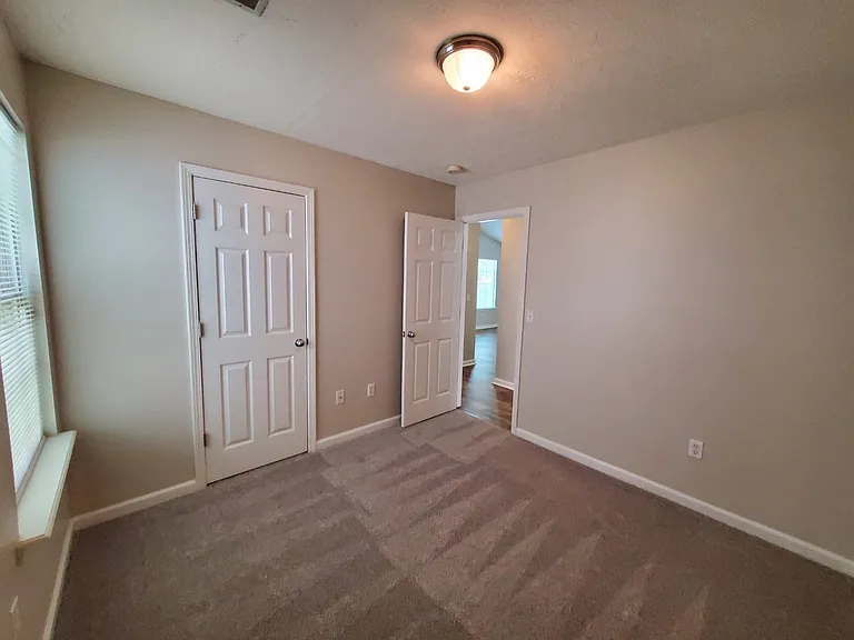 204 Lucille Dr — Photo 17