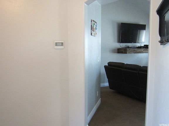 3rd image of 518 W Bono Blvd
